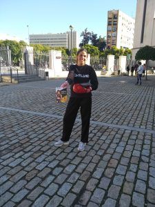 reparto de flyers con azafatas sevilla