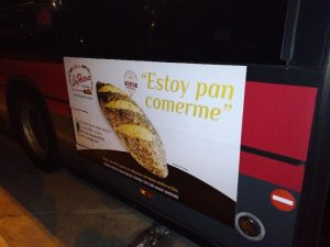 campaña de publicidad en autobuses para horno la parra