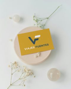 diseño de logotipo para agencia de viajes